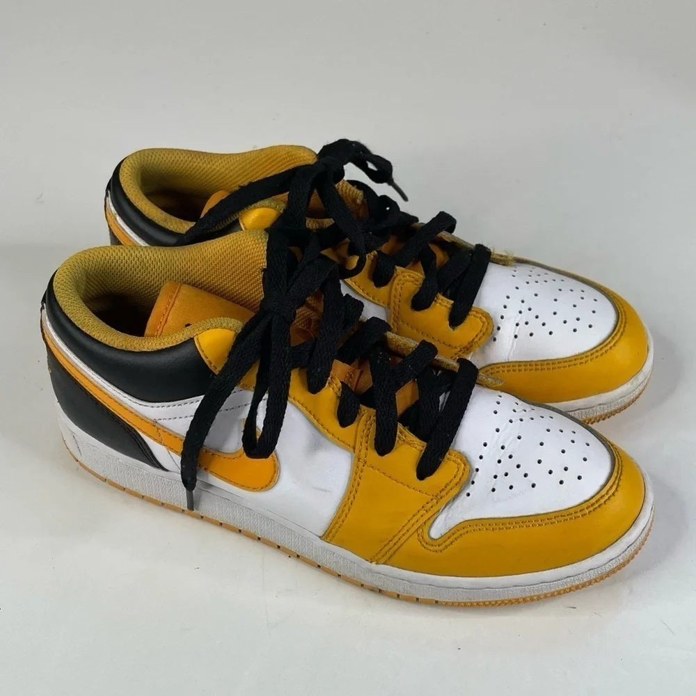 Nike‎ Air Jordan 1 Low Taxi Steelers Yellow Black White 553560-701 Size 6.5Y